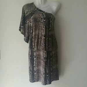 One shoulder animal print romper